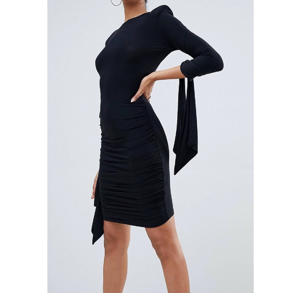 HOST PICK 💕 Black mini dress with drape sleeves